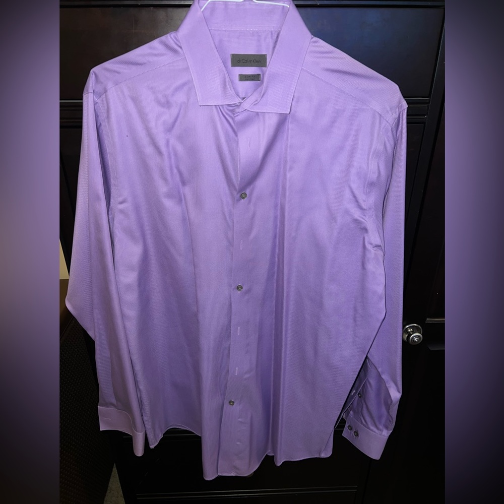 Calvin Klein Mens Purple Dress Shirt.  17.5 36/37